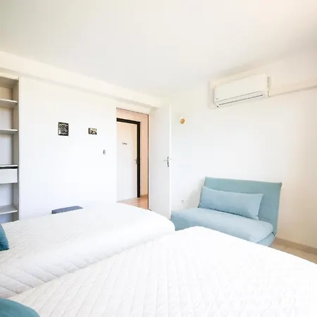 Git Chez Boubet 1 Holiday home Arnos